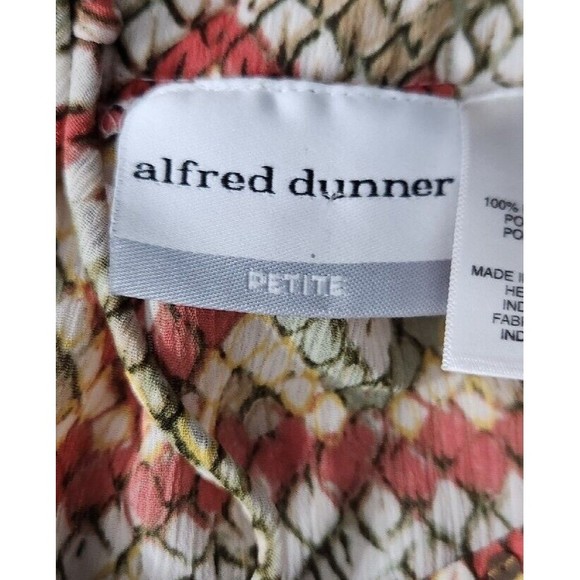 Alfred Dunner Womens Sz 12P Semi Sheer Snakeskin Pattern Keyhole Accent Top Tan - Picture 7 of 10